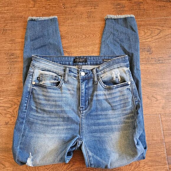 Judy Blue Skinny Fit Jeans - Picture 1 of 8